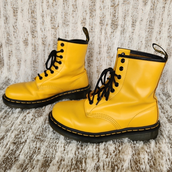 Doctor Martens "1460 Smooth Leather Lace Up Boots" Yellow | Women's Size 6 - Picture 7 of 14